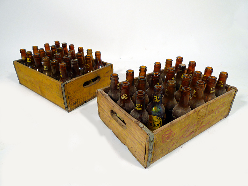 caja cerveza ambar madera-cristal tot.46 bot.19x40x27 (11eu.) 2u